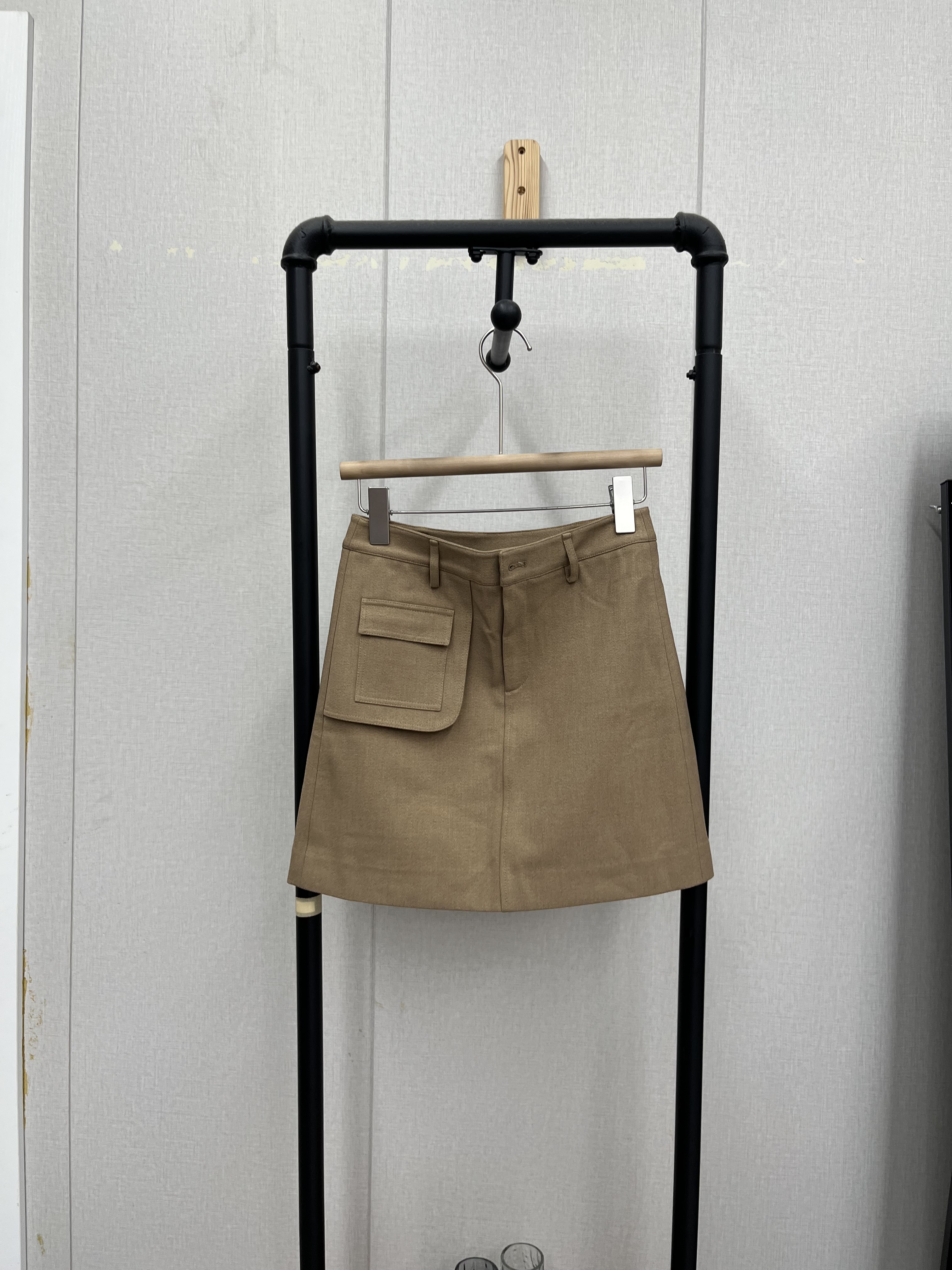 深色卡其百搭半身裙甜美减龄休闲学院风时尚百搭甜美