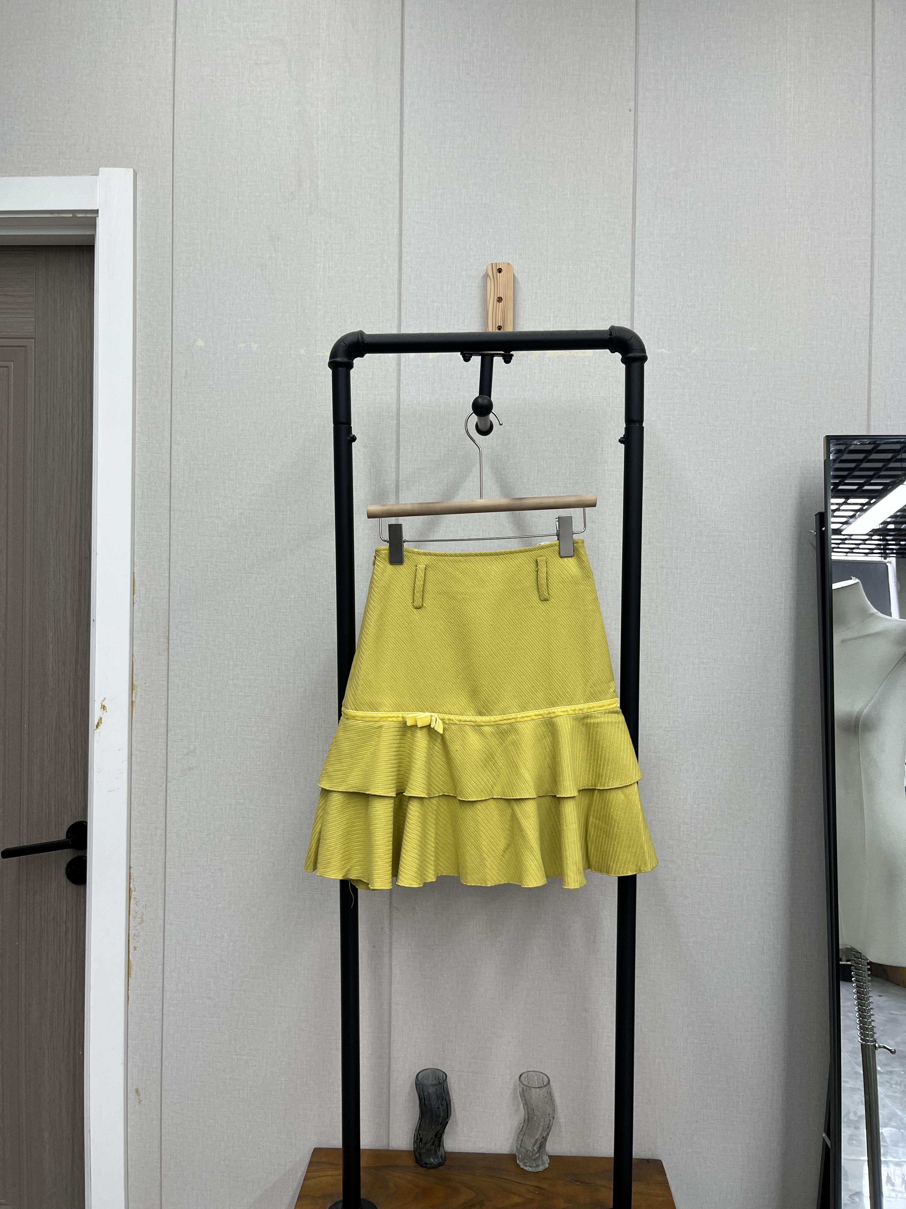 高品质时尚百搭呢料秋冬款亮色系蝴蝶结款蛋糕裙