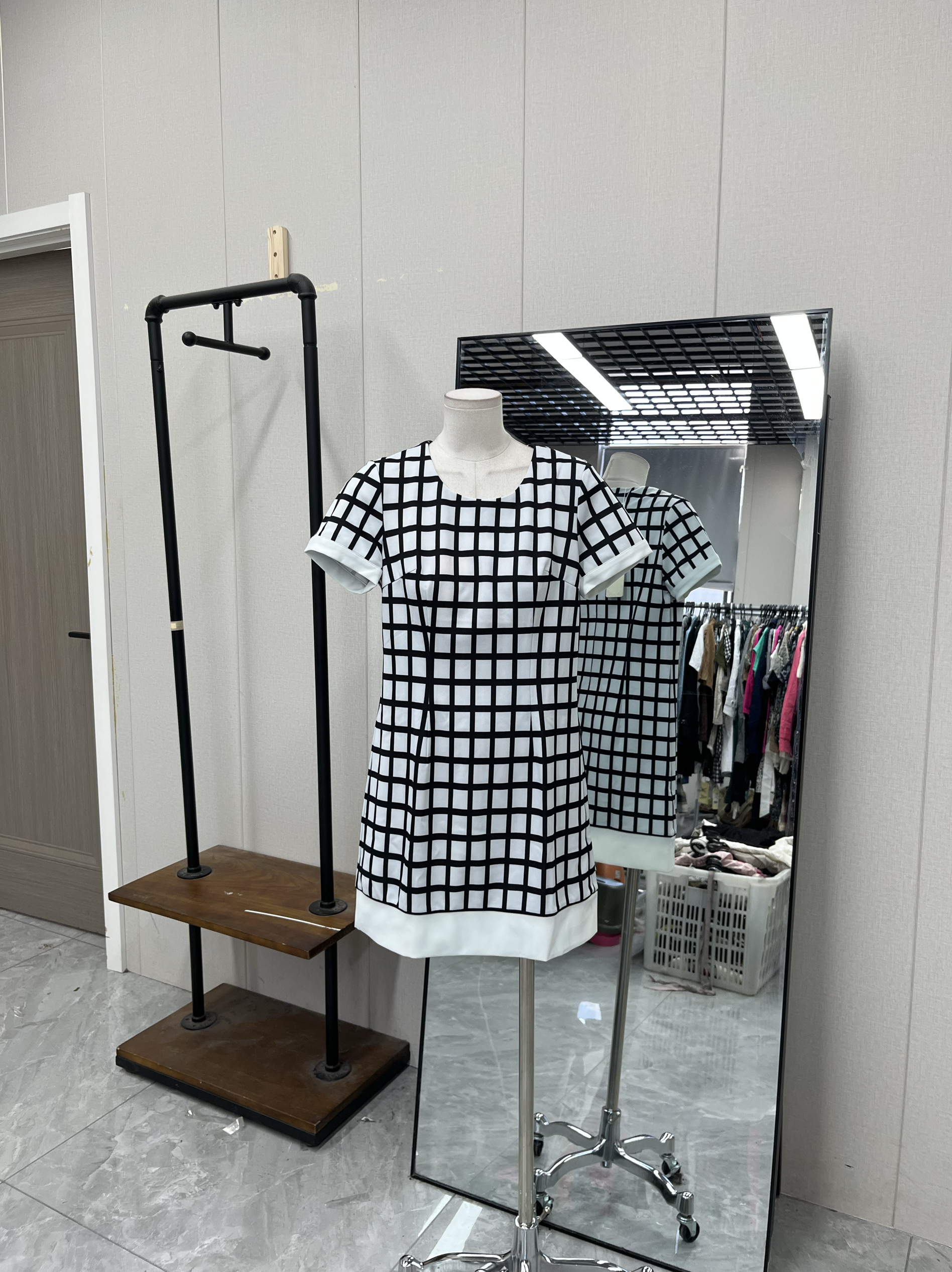 安娜牌时尚格子款连衣裙短袖甜美通勤夏季款显瘦款