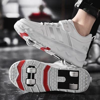 333 белых четырехлетных сбежавших туфлей