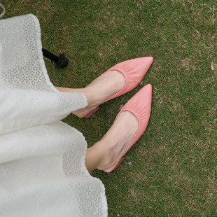 简约风真皮羊皮尖头包头拖女一脚蹬褶皱设计气质懒人鞋粉色夏天