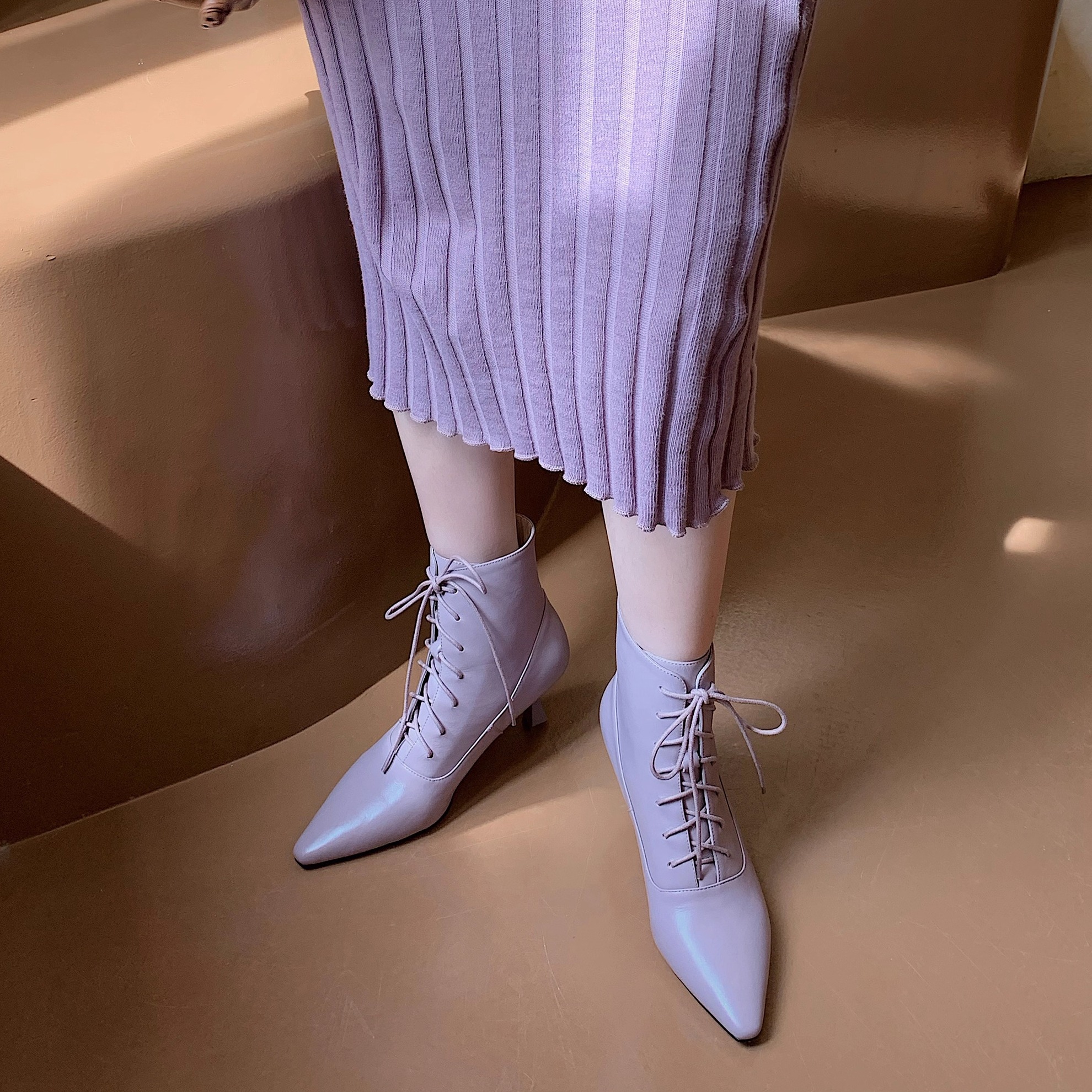 秋冬真皮短靴女单系带中高