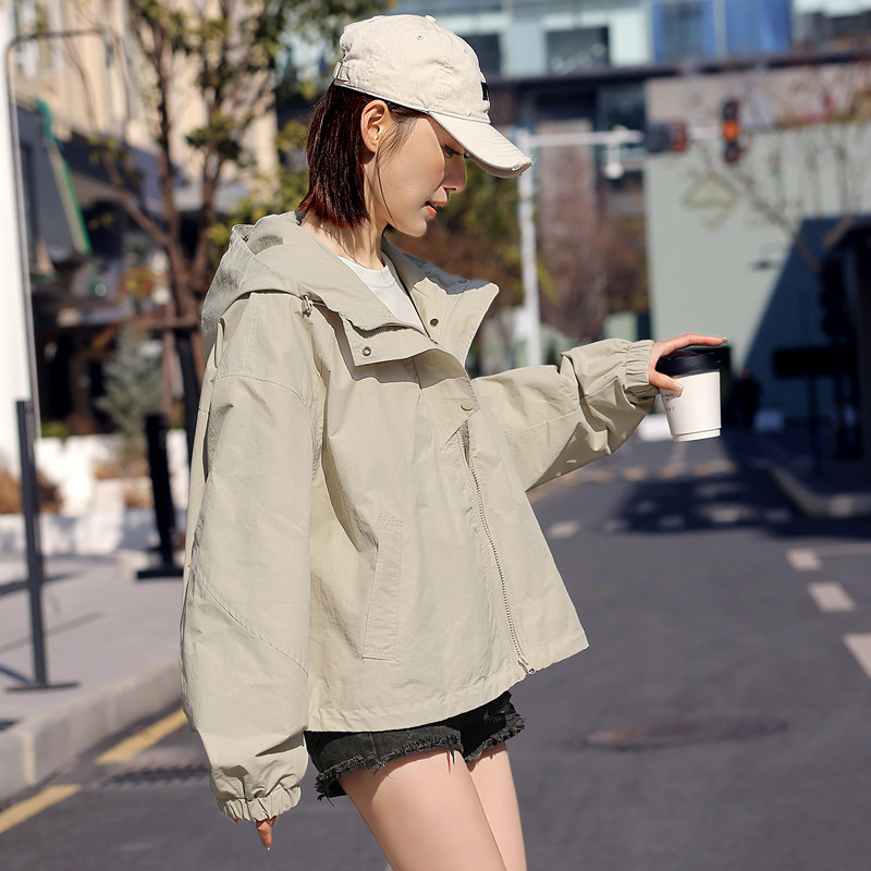 秋季风衣女款2026新款春秋短款宽松休闲欧洲站高级感外套女春秋款