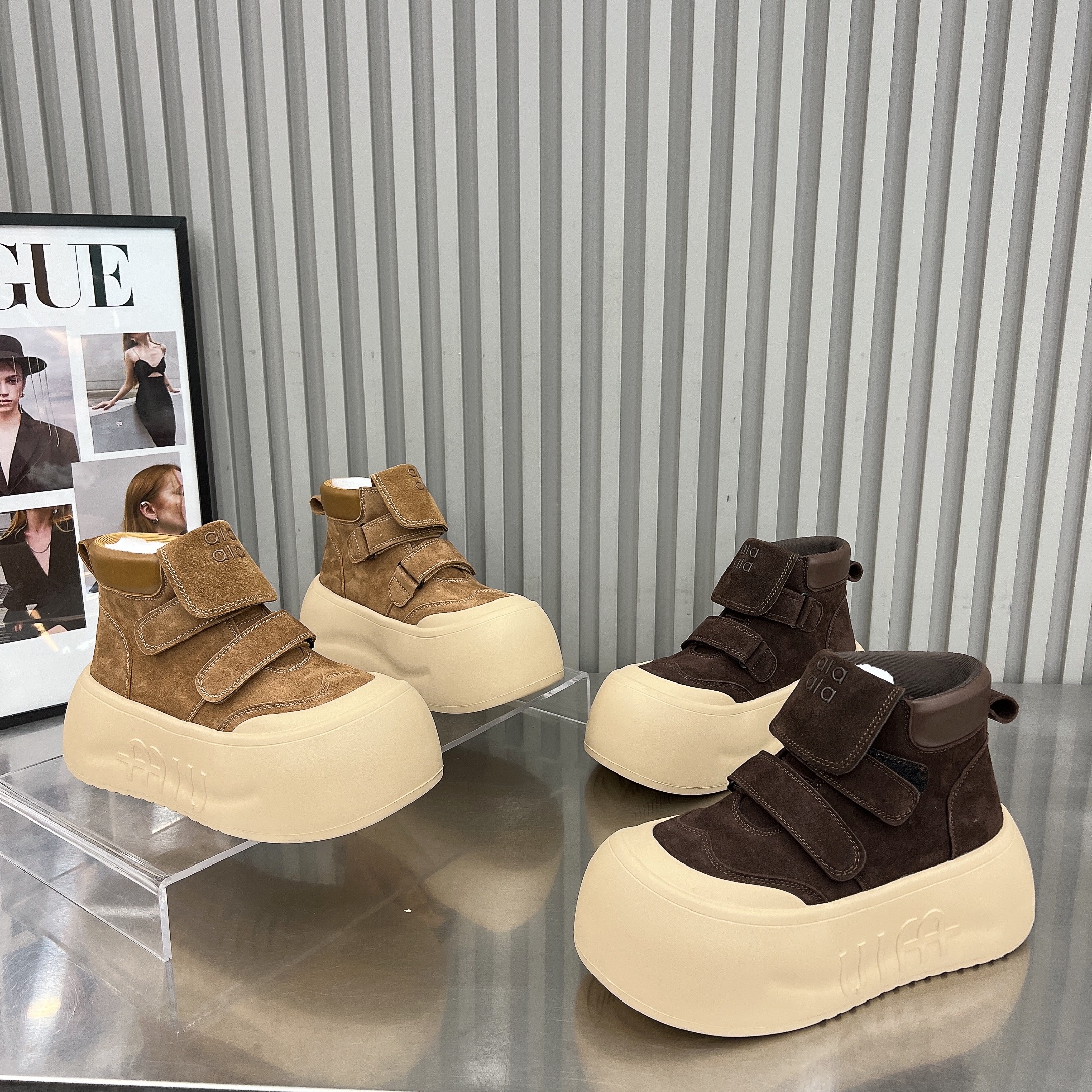 2025新款磨砂皮厚底松糕休闲鞋贝壳头魔术贴增高6c m高帮鞋女鞋