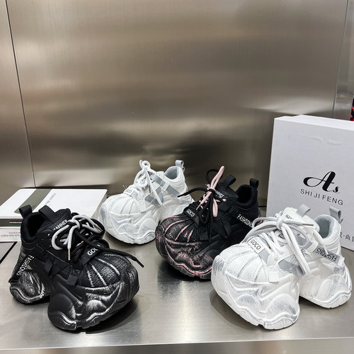9cm小个子厚底增高做旧老爹鞋女2026新款时尚炸街系带休闲运动鞋