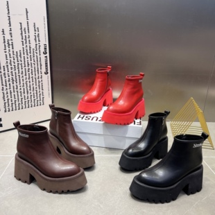 英伦风尖头厚底马丁靴女鞋2026新款8cm增高时尚单鞋短靴切尔西靴