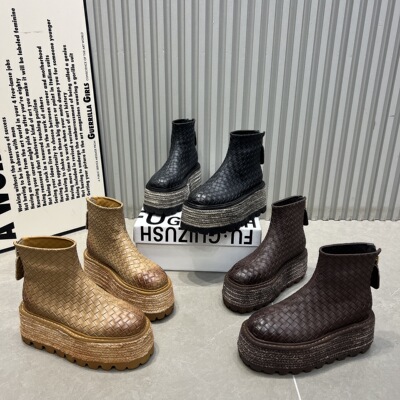 亚麻底做旧擦色短靴2025新款编织皮厚底松糕及踝靴7cm增高马丁靴