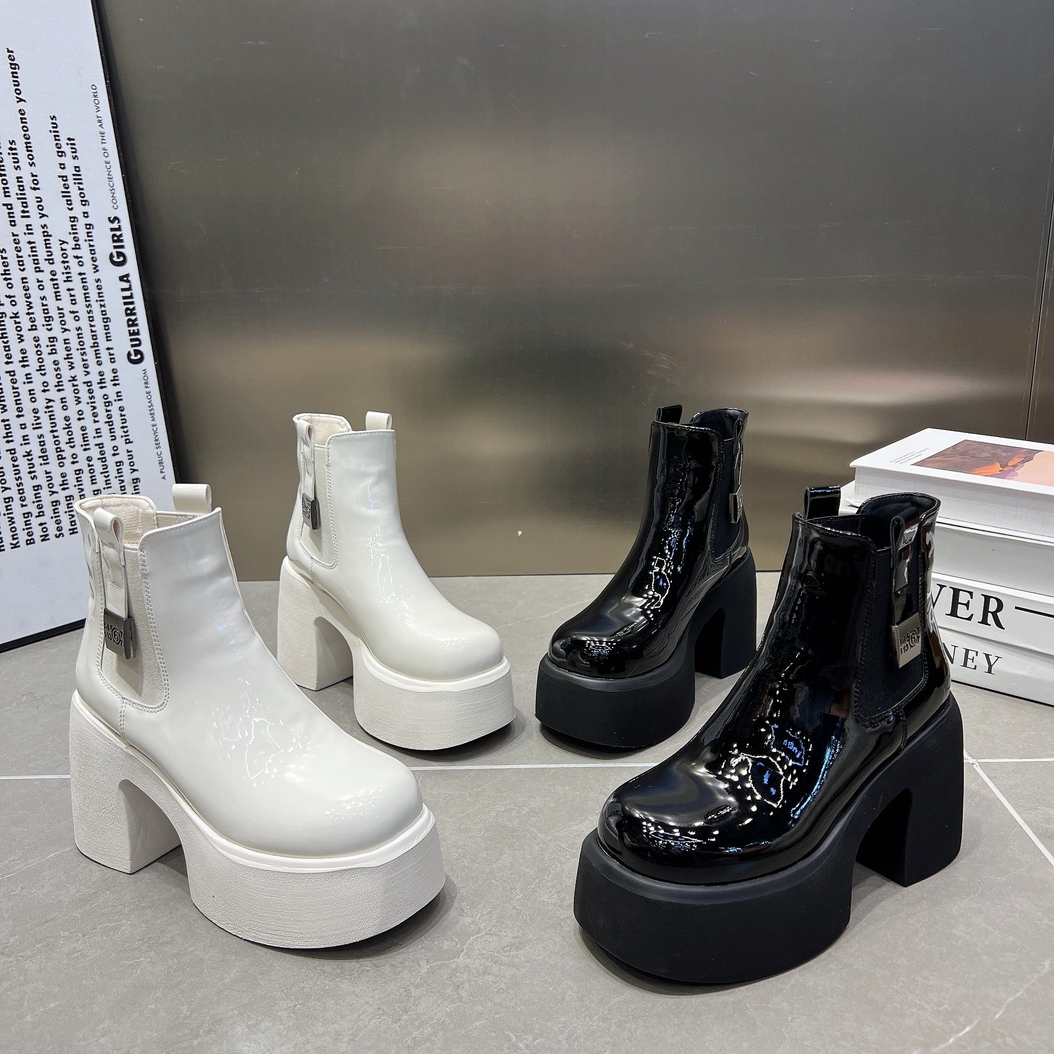 超高跟短靴女2025新款漆皮厚底增高套筒马丁靴烟筒靴百搭切尔西靴