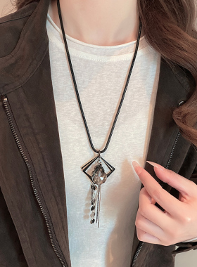 长款吊坠毛衣项链女高级感轻奢