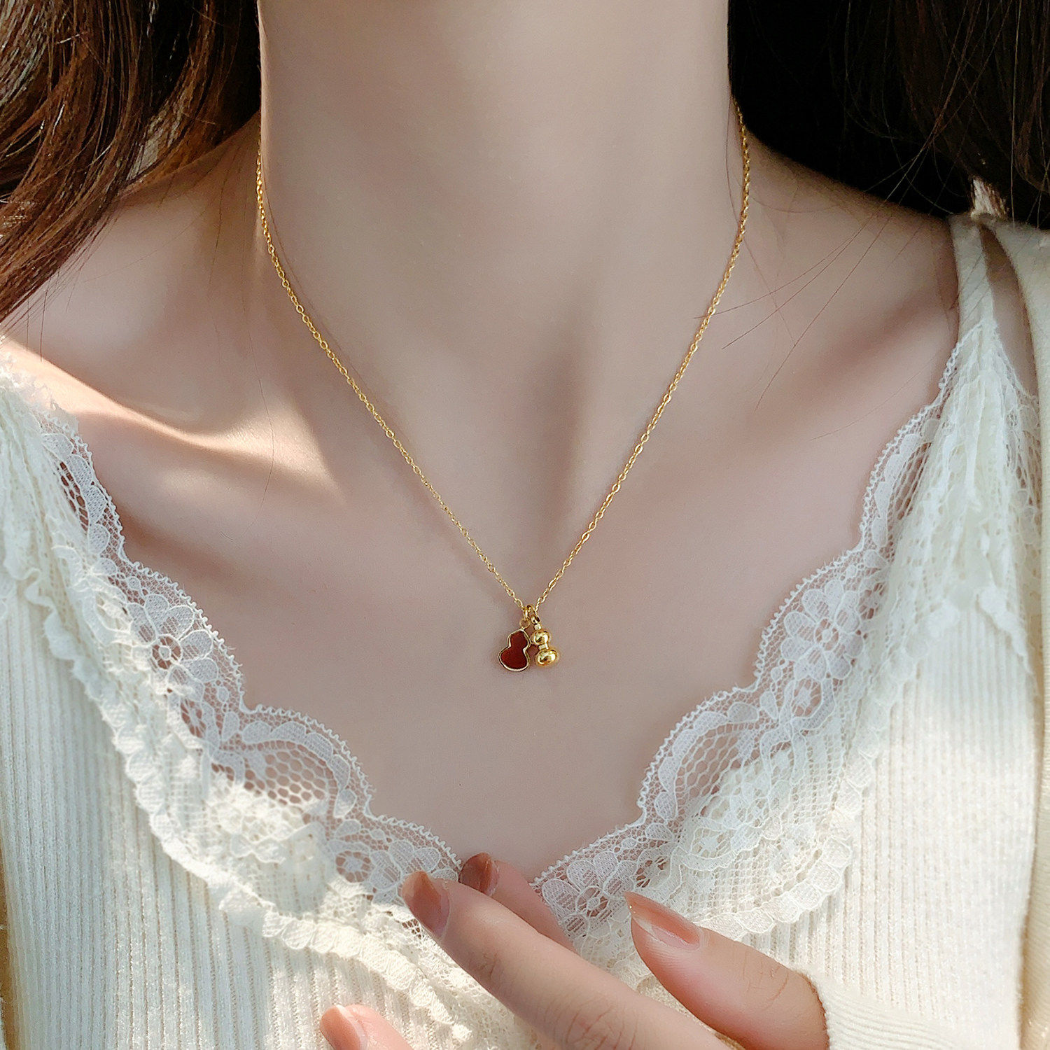 项链女款2026新款合金女士锁骨链不掉色配饰本命年小葫芦款