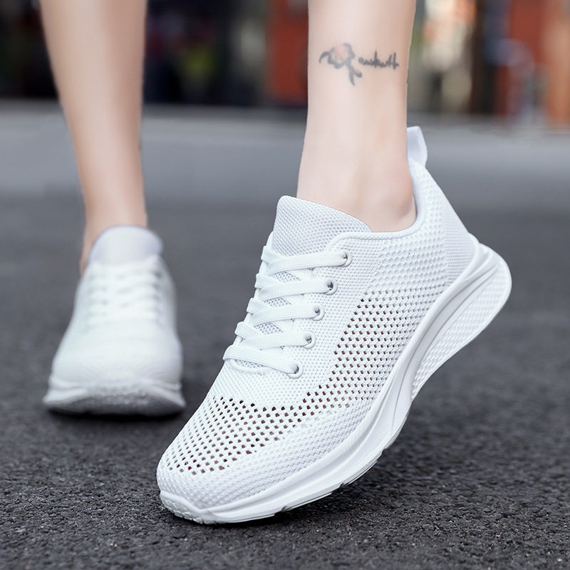 女鞋简约小白鞋休闲鞋网面透气运动鞋子大童初中生大码演出白鞋