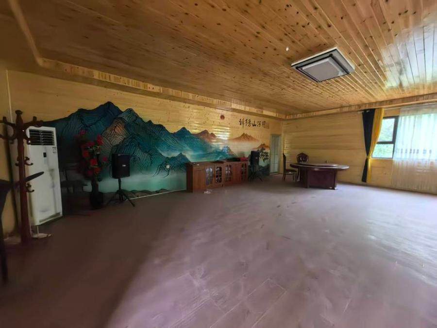 1月4日阿克苏农家乐内的房屋建筑物、构筑物、机器设备、林木等固定资产一批网络拍卖公告