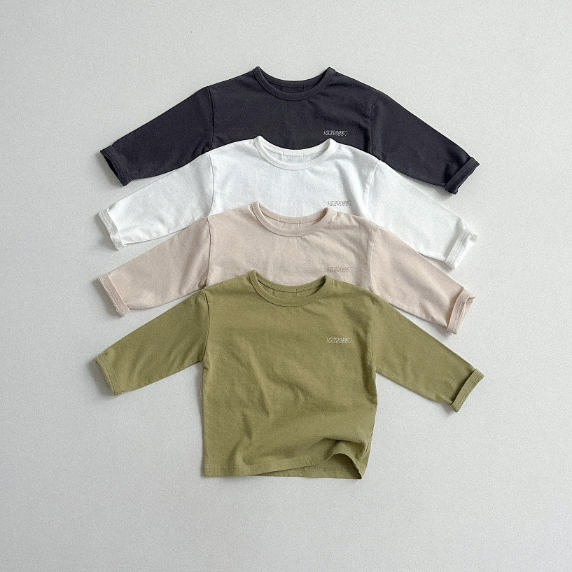 韩国进口婴幼童装春秋款简约纯色百搭圆领内搭长袖T恤小标打底衫