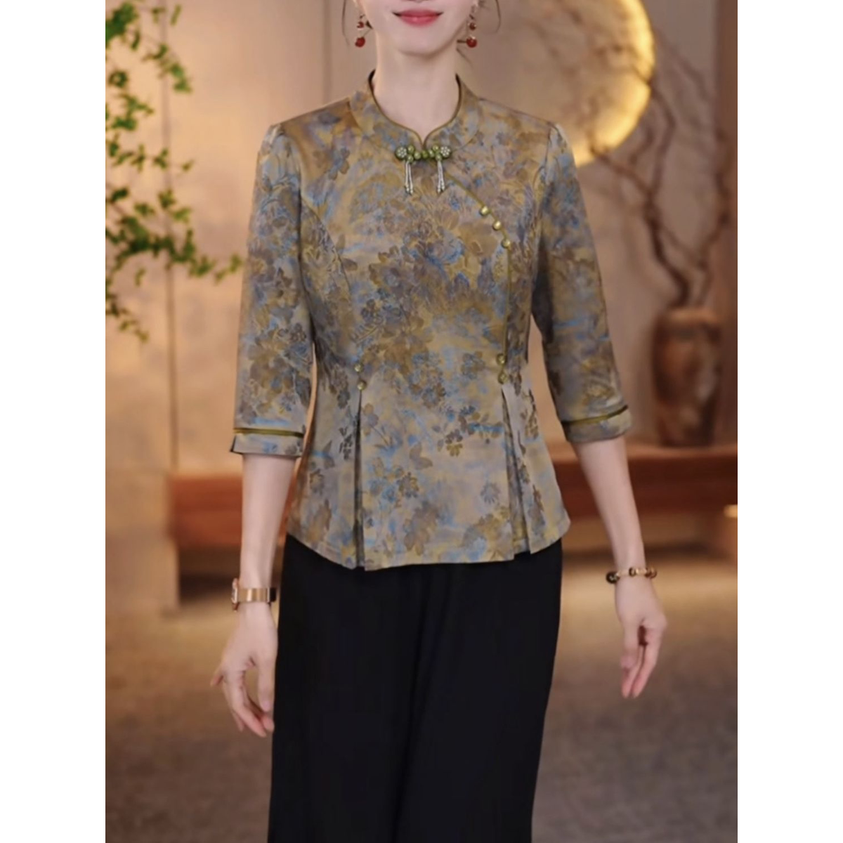 2026年夏季新款气质减龄时尚套装桑波珍珠缎上衣裤子国风两件套