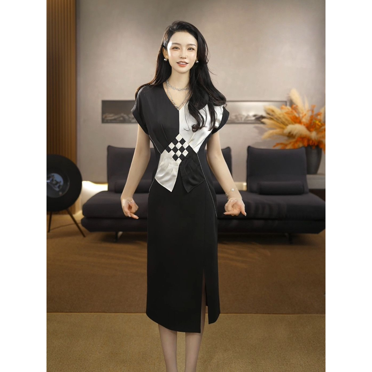 2026年新款夏季黑色连衣裙女小个子中年妈妈装气质遮肚子显瘦裙子