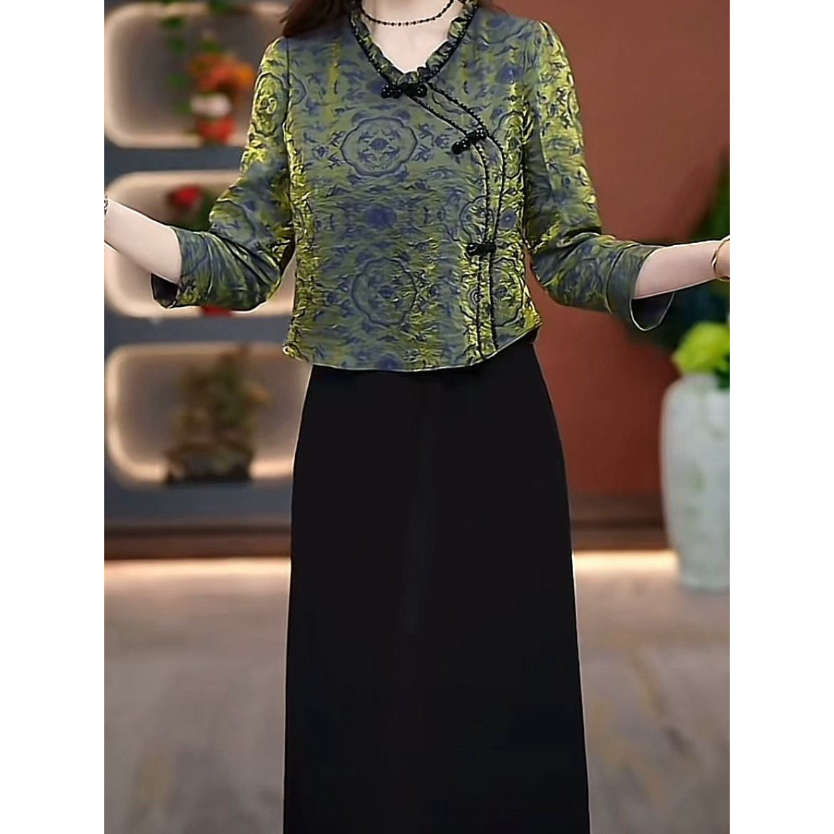 2026春夏新款气质显瘦新中式裙子时尚高档冰丝绉假两件套装连衣裙