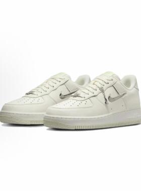 耐克Nike Air Force 1空军一号轻便板鞋女款FN8540-100