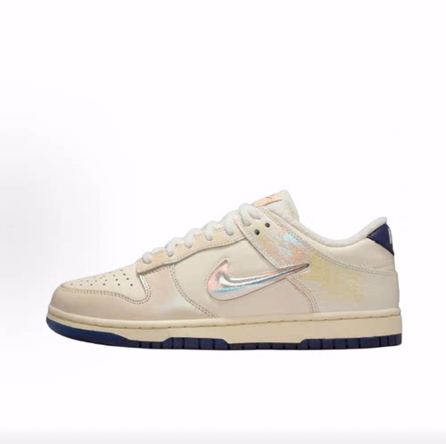 Nike Dunk Low  低帮 板鞋 女款