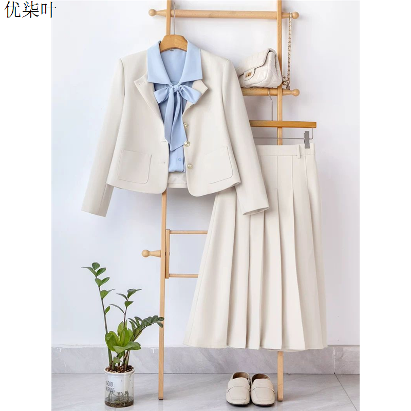 气质小香风套装女职业装通勤小个子时尚西装裙子两件套轻奢高级感