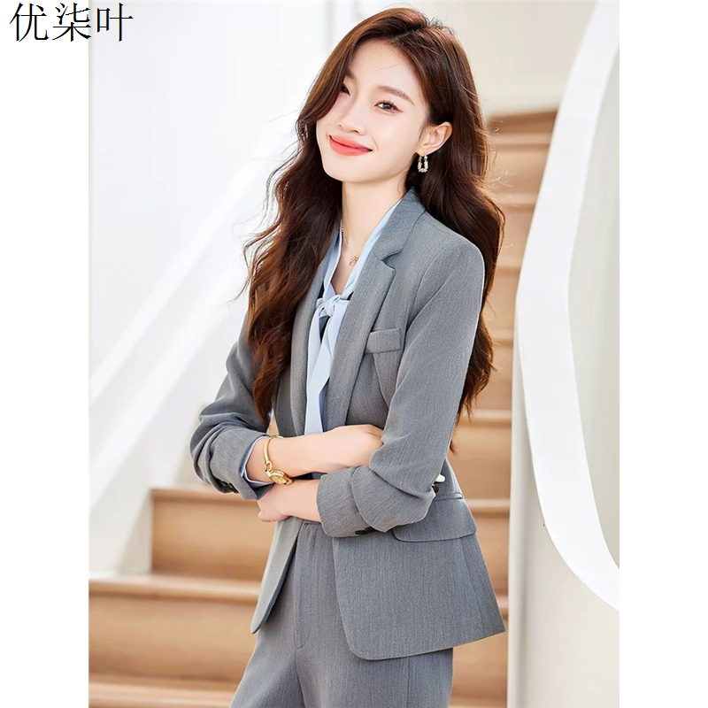 灰色西装套装女高级感2025新款小个子面试穿搭正装外套职业装西服