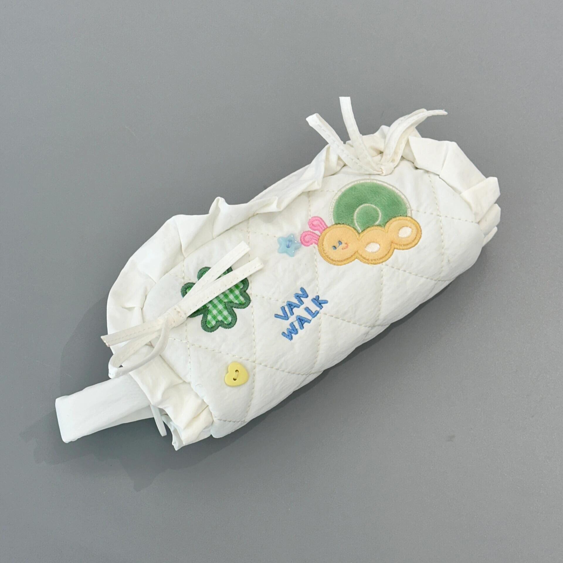 少女花边笔袋可爱ins简约学生大容量文具收纳饺子花边大容量笔袋