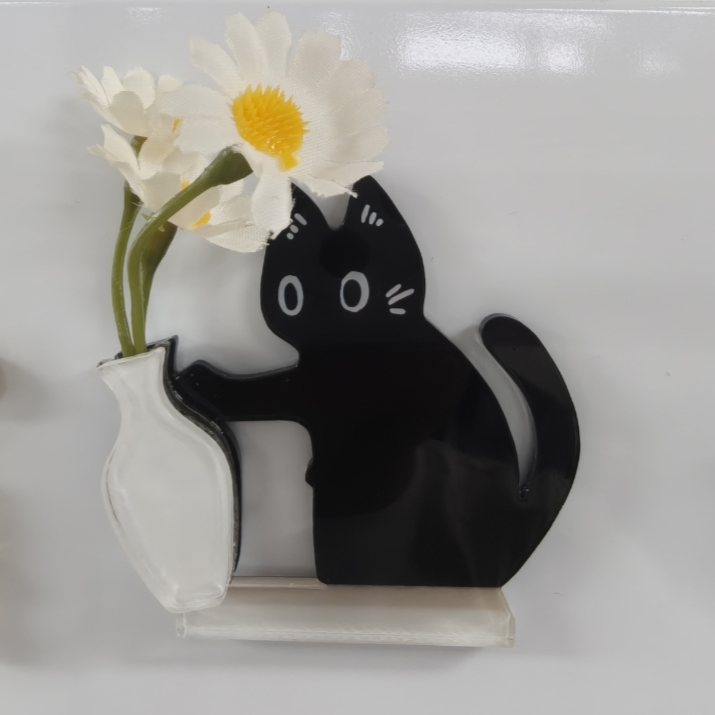 小黑猫推花瓶摆件桌面办公室可爱治愈系装饰亚克力磁吸冰箱贴立牌