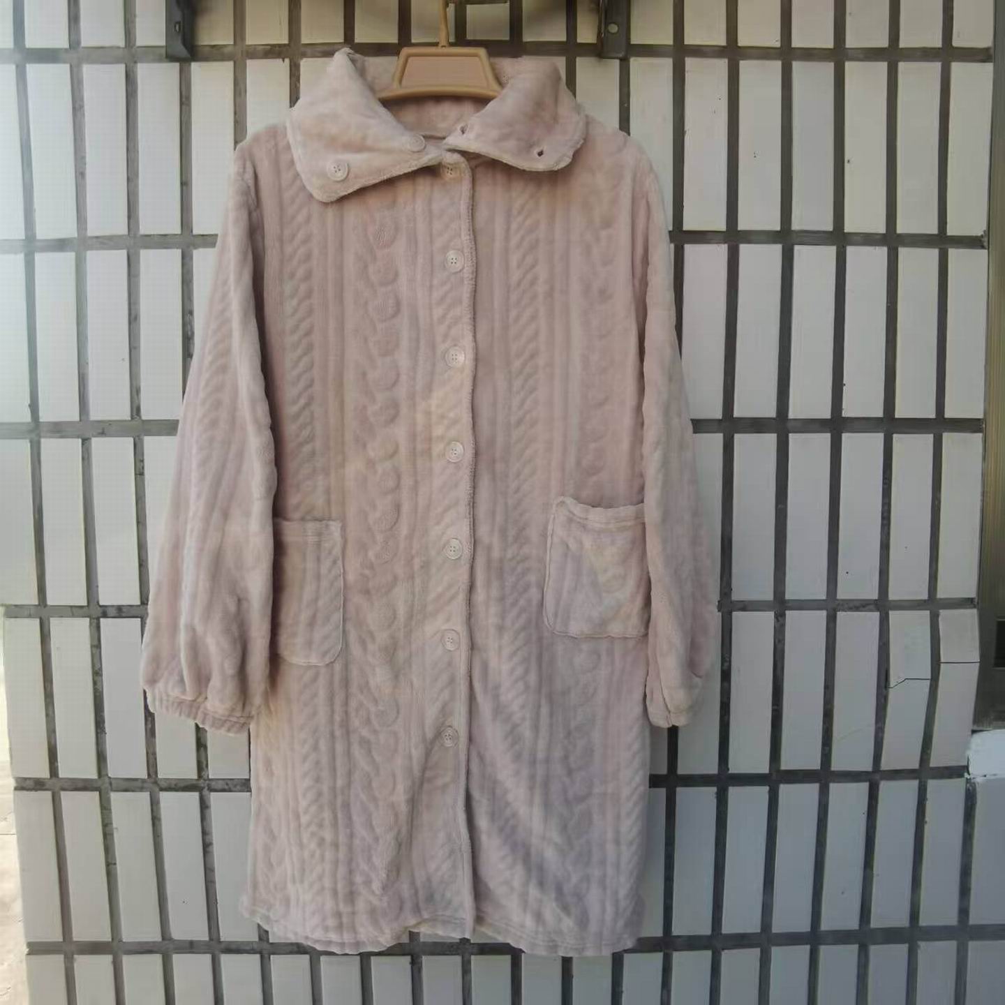 包邮翻领前扣双口袋松紧束袖口简约法兰绒家居裙中长宽松睡裙5161