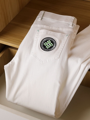 简洁洋气夏季薄款白色牛仔裤