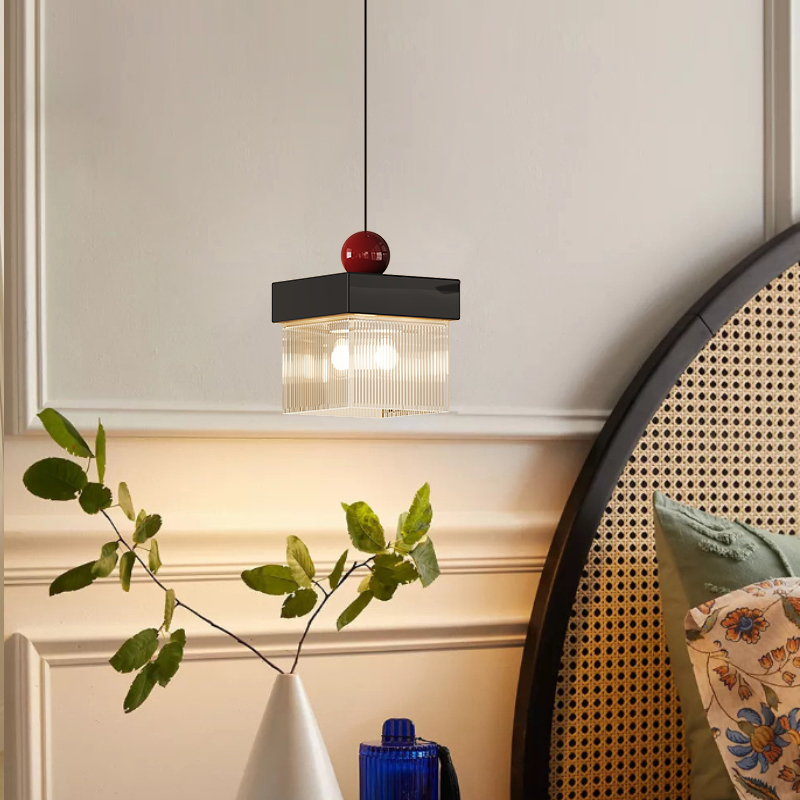 高级感法式中古卧室床头小吊线灯