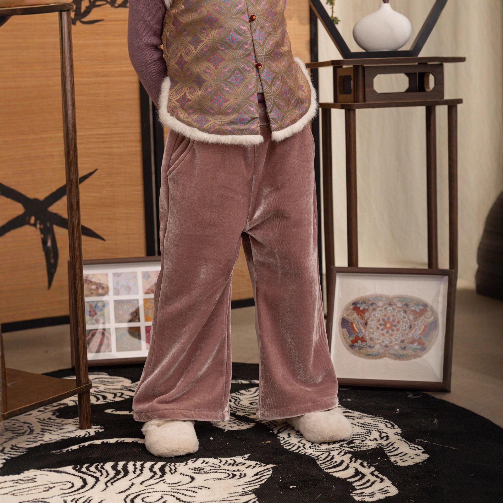 25年冬季新款韩版糖果色丝绒百搭加绒直筒长裤女孩休闲保暖裤