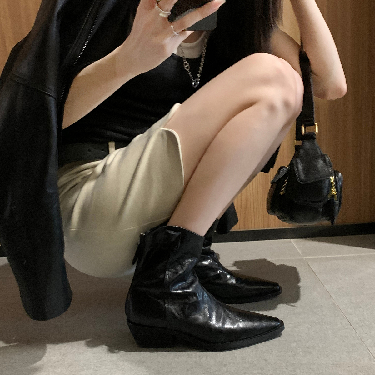 羊皮版~尖头V口西部靴女切尔西法式复古褶皱瘦瘦靴粗跟真皮短靴子