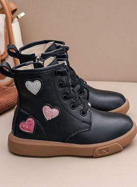 爱心黑色女童短靴加绒保暖儿童棉靴2025冬新款加厚马丁靴短筒皮靴