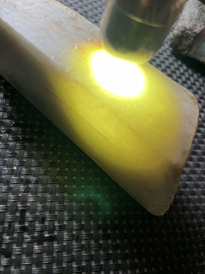 缅甸翡翠原石明料 云南瑞丽雅翠轩珠宝实信翡翠原石