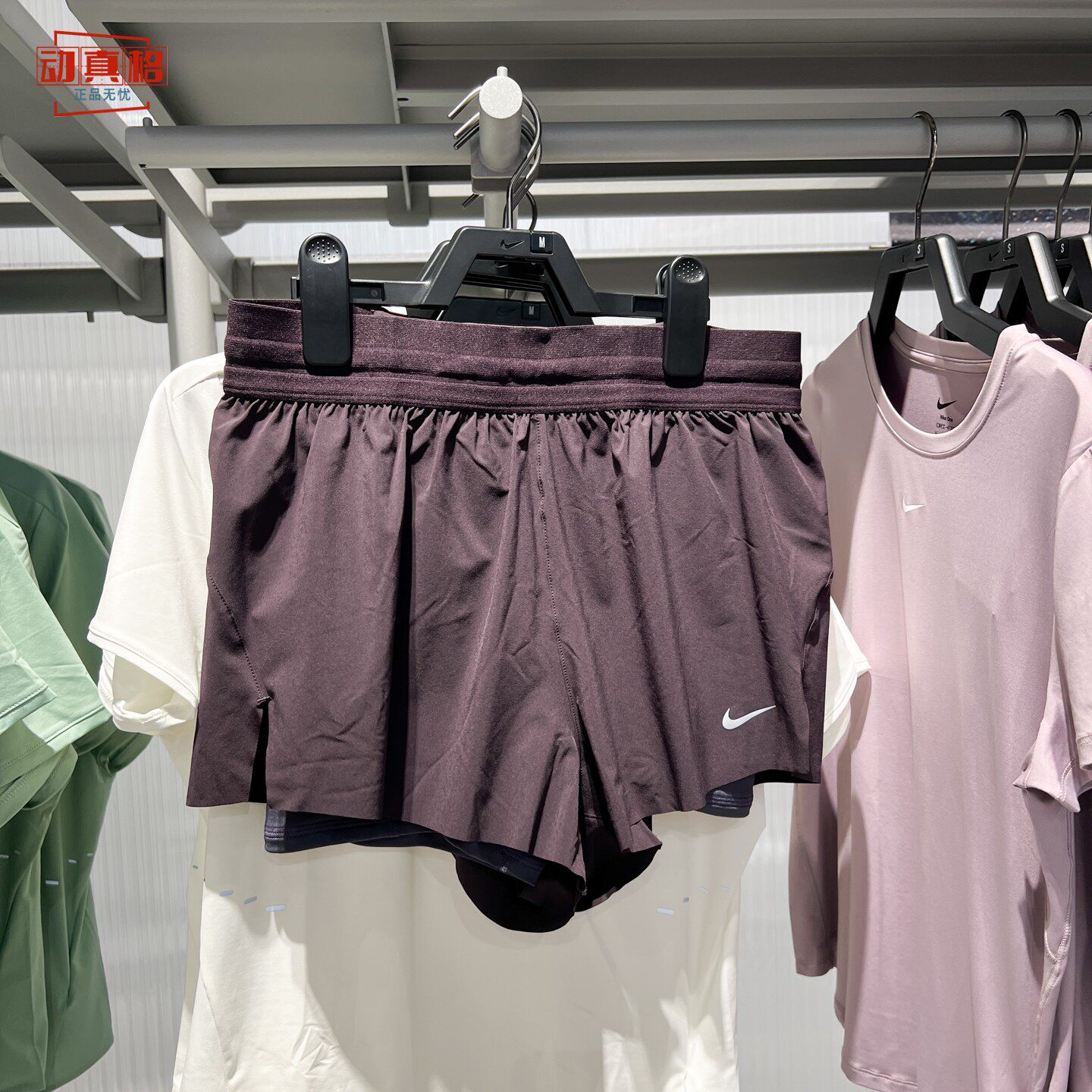 NIKE耐克女子2026夏Dri-FIT速干透气舒适跑步运动短裤 IR7594-651