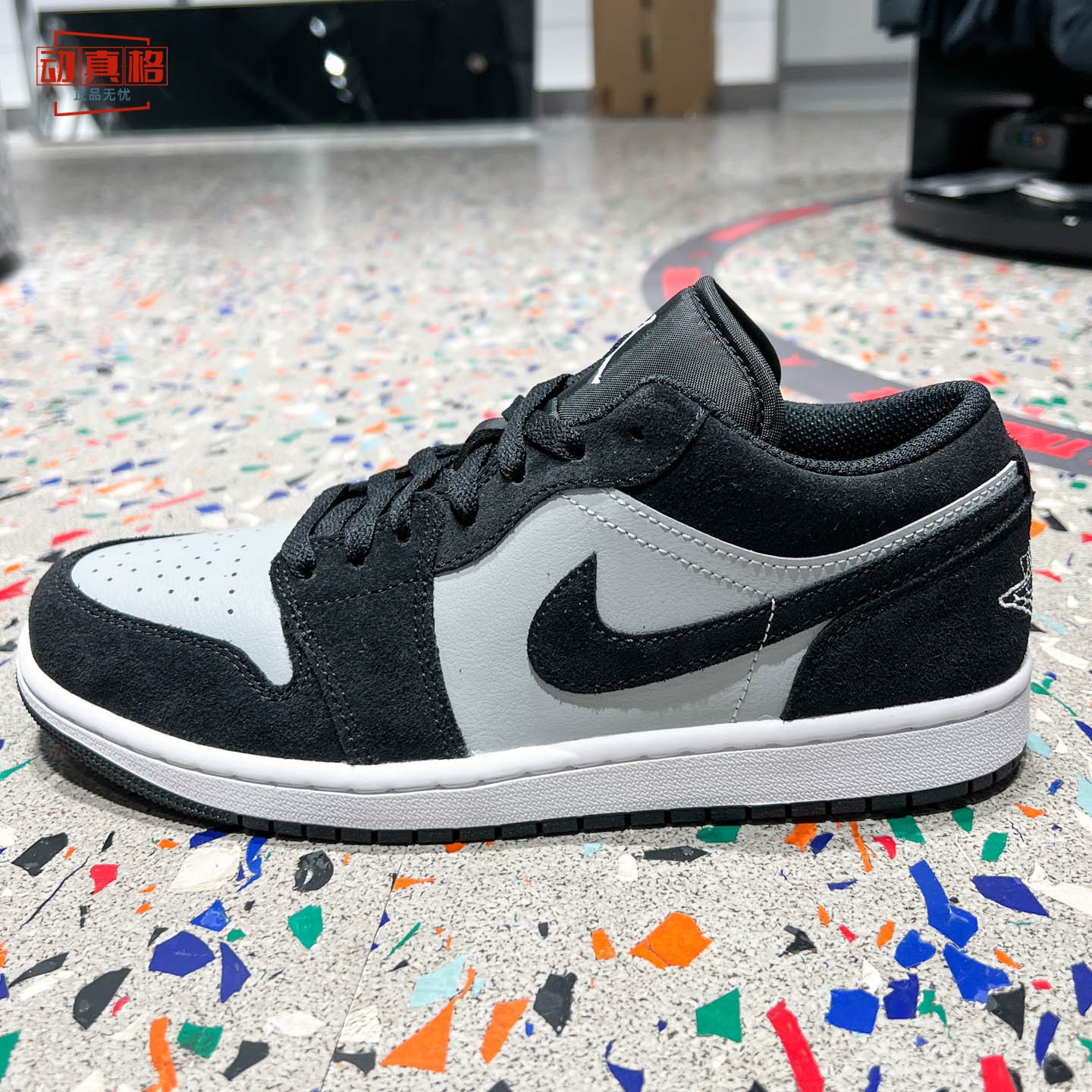 耐克男鞋2026秋新款AIR JORDAN 1经典百搭低帮耐磨板鞋553558-048