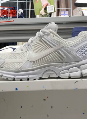 耐克女鞋2025秋季新款Zoom Vomero 5 SE迈柔女子运动鞋IB4397-100
