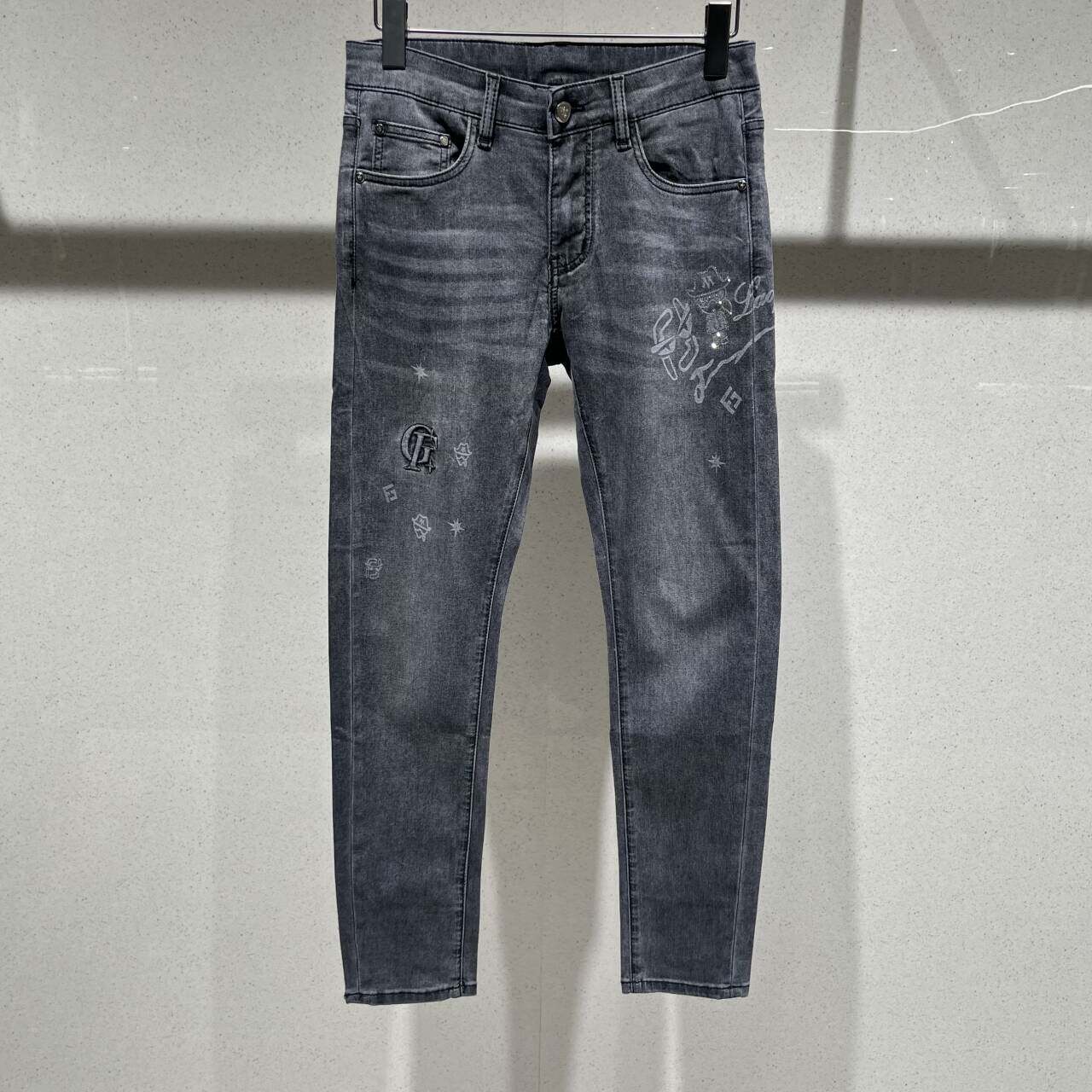 2026春夏季男士牛仔裤小脚修身欧货潮牌时尚黑灰色弹力休闲长裤子