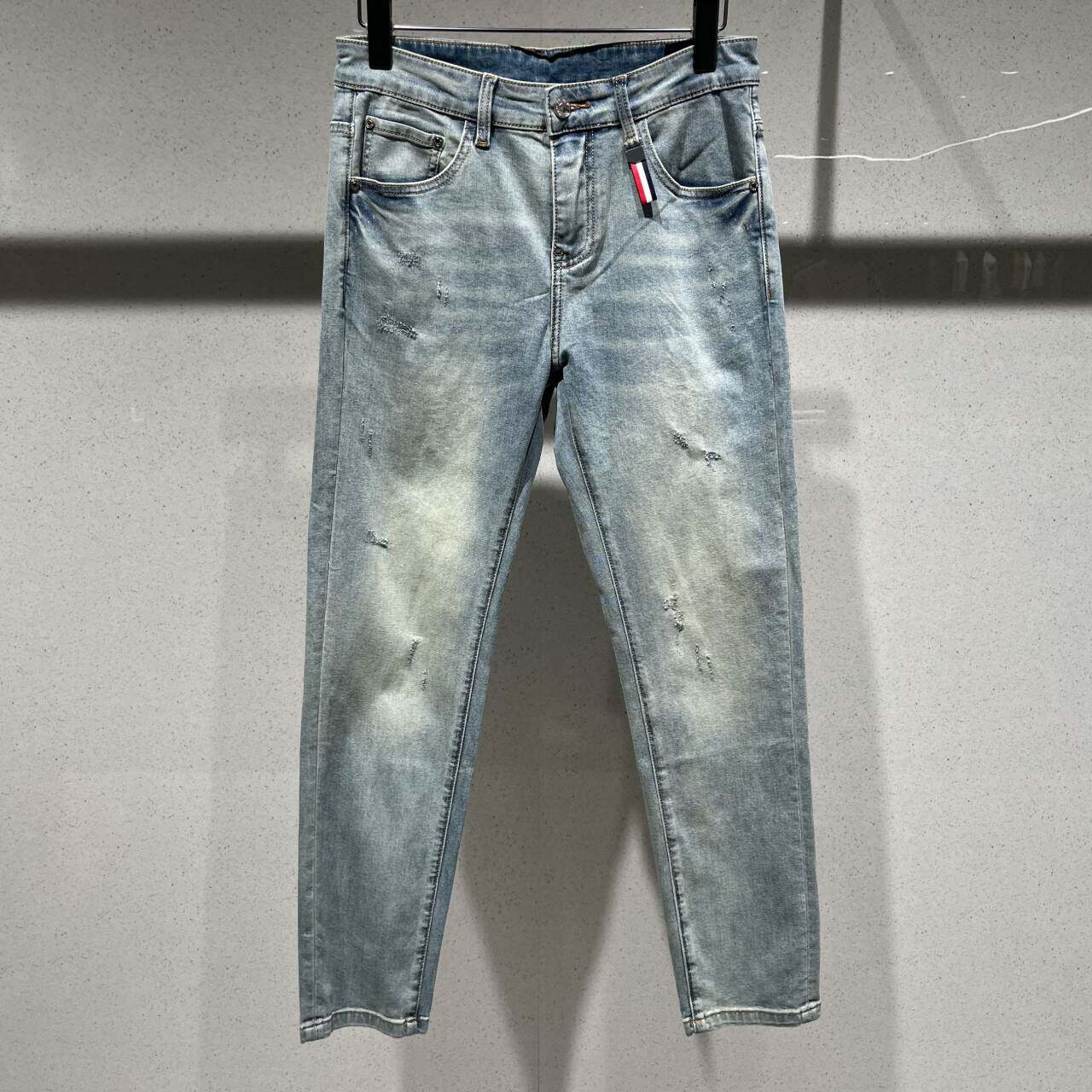 欧货高端春夏季男士牛仔裤小脚修身薄款潮牌时尚破洞弹力休闲长裤