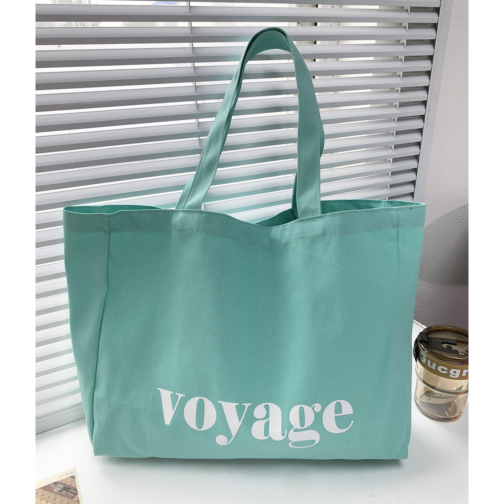 ins韩系大容量字母通勤帆布瑜伽包学生简约文艺百搭购物袋单肩包