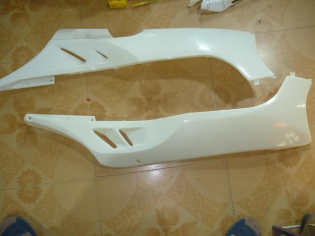 适合本田佛沙2 Forza250 MF06 99-03左右边条护板外壳外板04