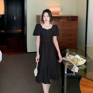 RM11558#白色礼服女宴会小个子法式轻奢中长款连衣裙方领泡泡袖可穿