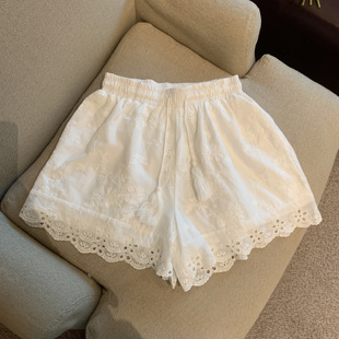 Jade Closet直营店推荐~甜美名媛风松紧腰镂空蕾丝拼接阔腿短裤夏