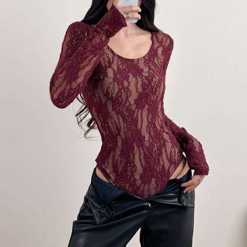 锈花蕾丝拼接低圆领连裆长袖T恤