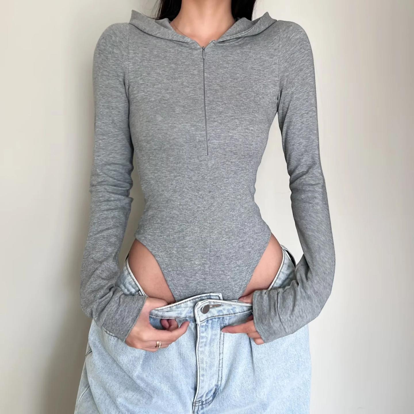 高腰高叉露腰弹力修身连帽女T恤