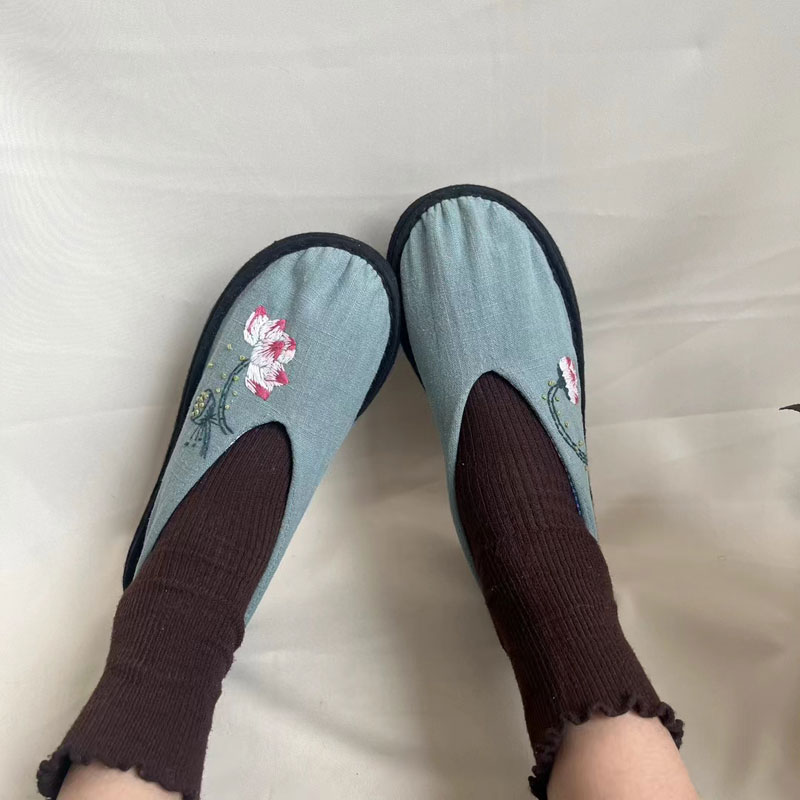 纯手工老布鞋透气养脚舒服传统民族风汉服鞋绣花虎头鞋千层布底女