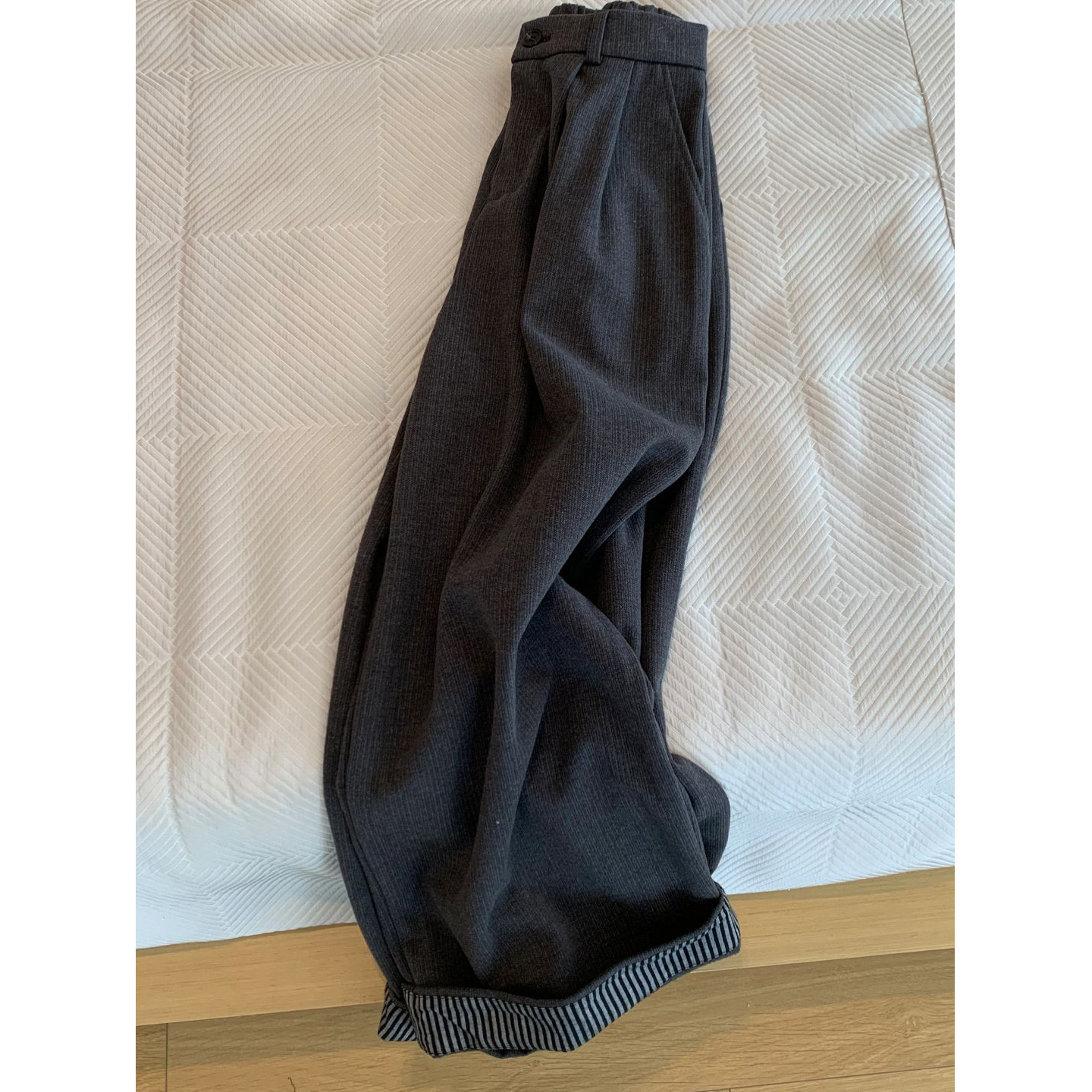 日系复古深灰色呢料卷边休闲裤女秋冬高腰显瘦宽松直筒阔腿长裤子