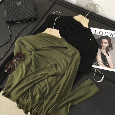 设计感扭结镂空半高领长袖t恤女