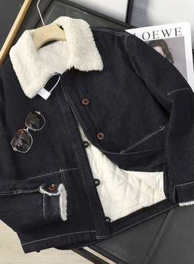 华子家 复古羊羔毛翻领短款加厚夹棉保暖工装牛仔外套女冬季45440