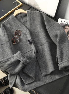华子家 羊毛天丝混纺廓形宽松V领双面呢大衣女秋冬毛呢外套45560