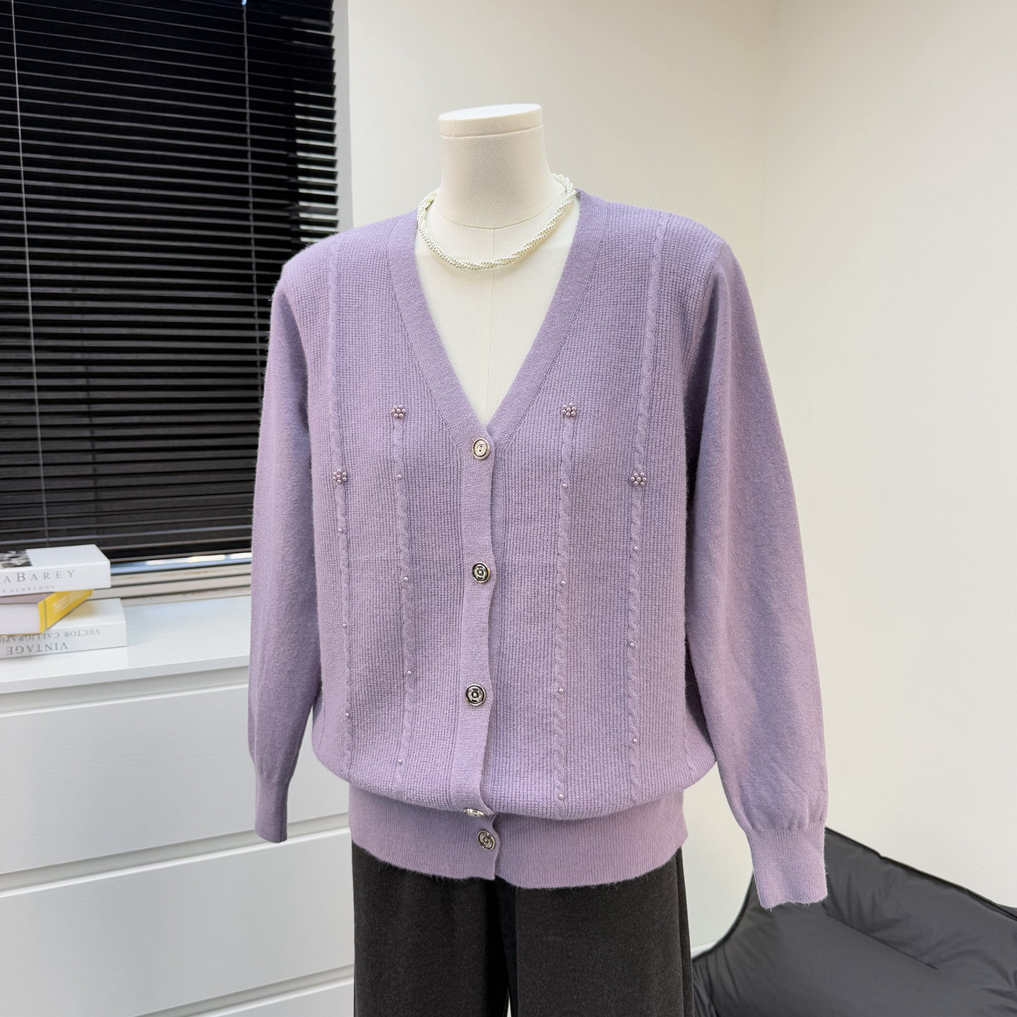 妈妈装针织开衫女中老年人洋气奶奶衣服钉珠宽松上衣薄款V领外套
